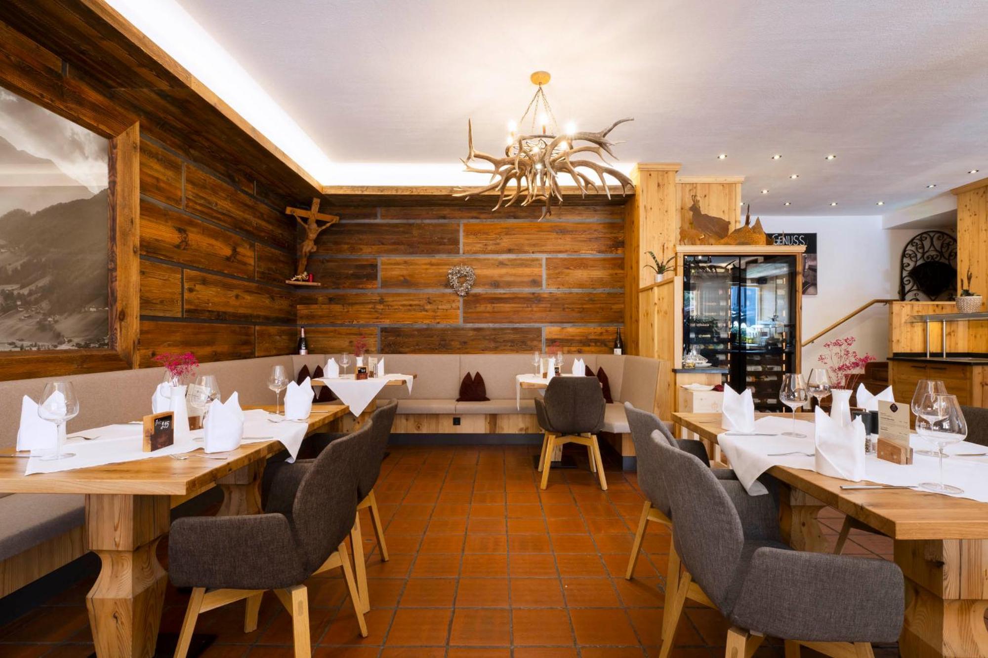 Hotel Alpenstolz Mieders Buitenkant foto
