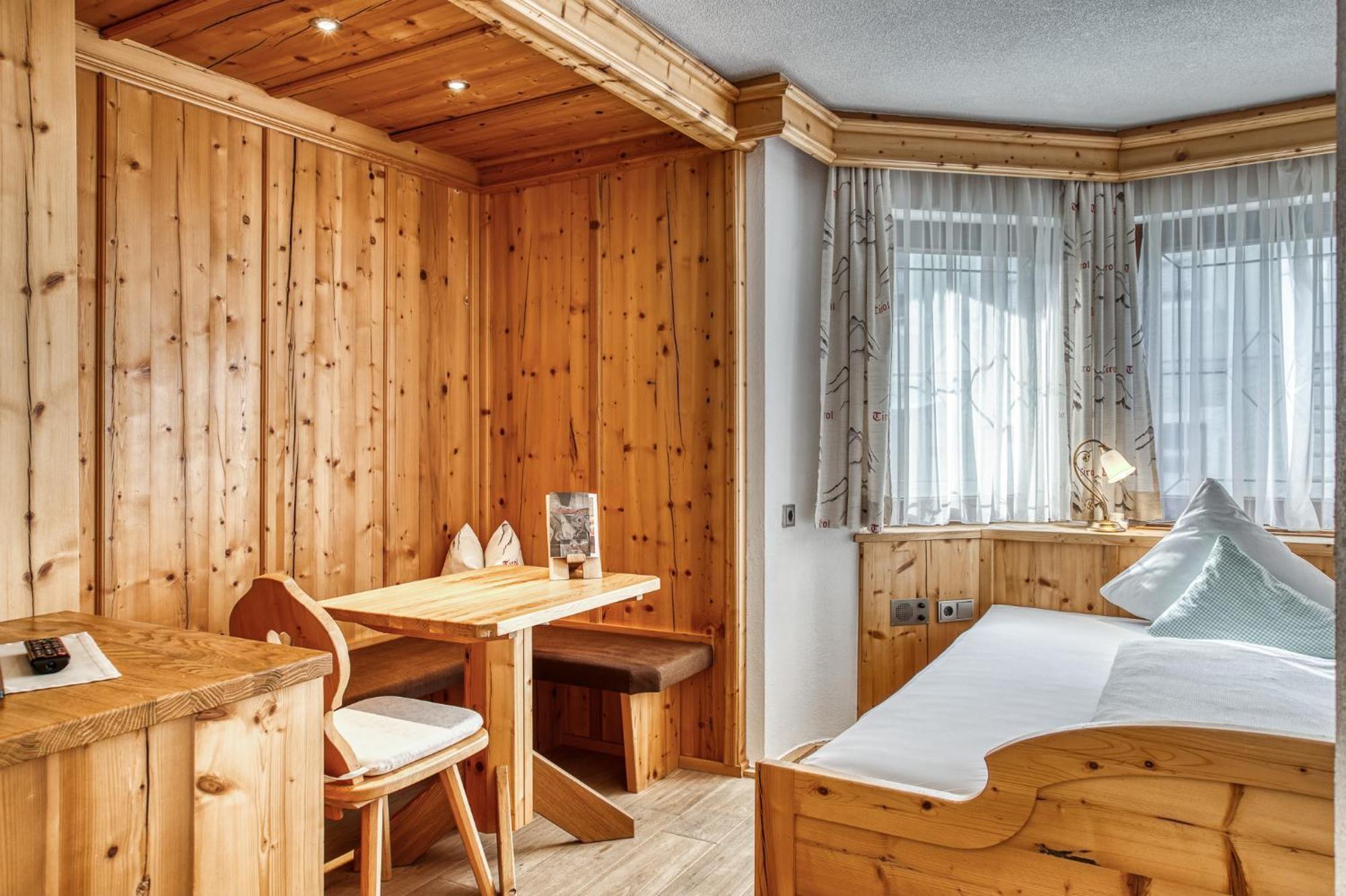 Hotel Alpenstolz Mieders Buitenkant foto