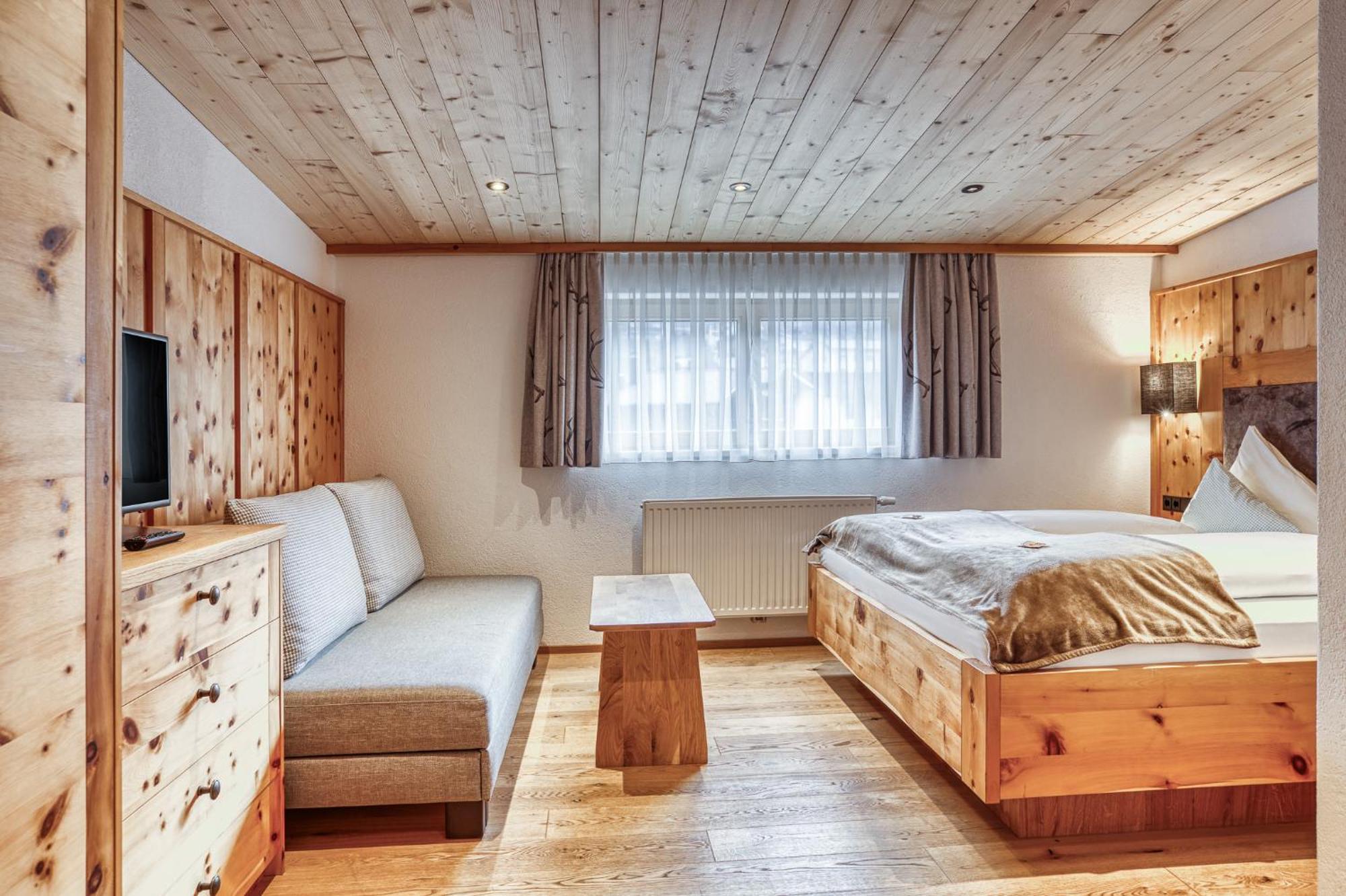 Hotel Alpenstolz Mieders Buitenkant foto